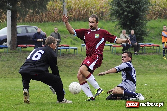 Zdjęcie w galerii na portalu naszraciborz.pl: Zwycięstwo Pietraszyna. Pierwsze od 28 kolejek wiadomości z regionu