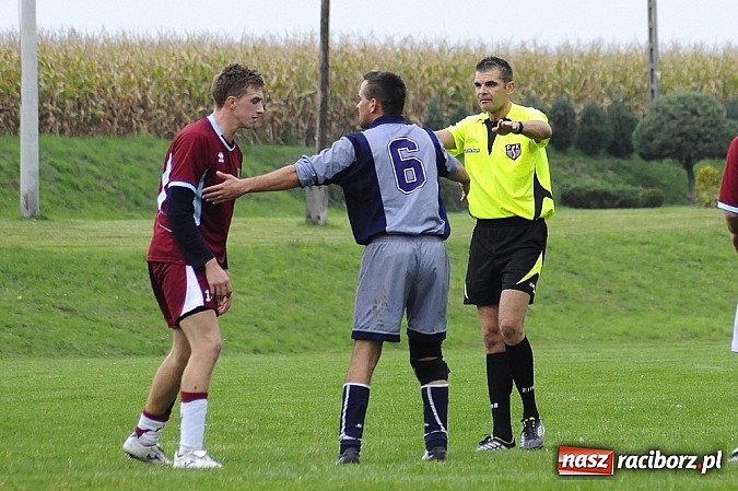 Zdjęcie w galerii na portalu naszraciborz.pl: Zwycięstwo Pietraszyna. Pierwsze od 28 kolejek wiadomości z regionu