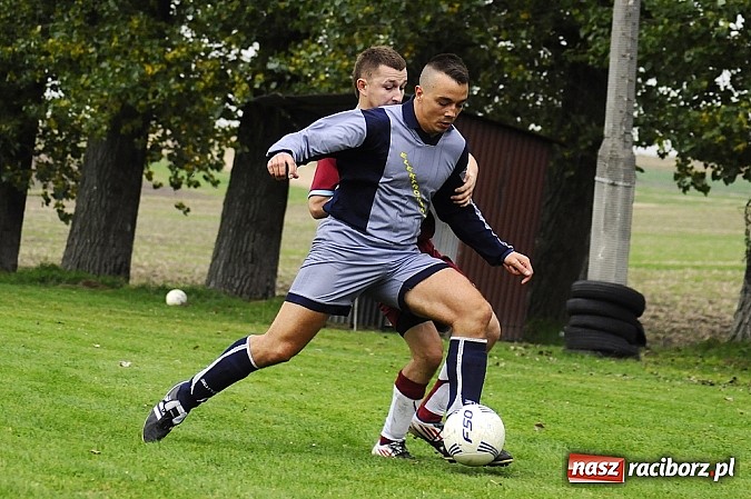 Zdjęcie w galerii na portalu naszraciborz.pl: Zwycięstwo Pietraszyna. Pierwsze od 28 kolejek wiadomości z regionu