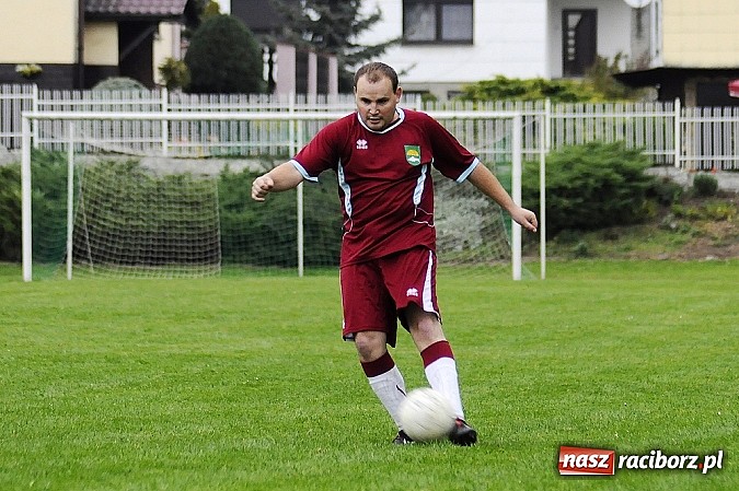 Zdjęcie w galerii na portalu naszraciborz.pl: Zwycięstwo Pietraszyna. Pierwsze od 28 kolejek wiadomości z regionu