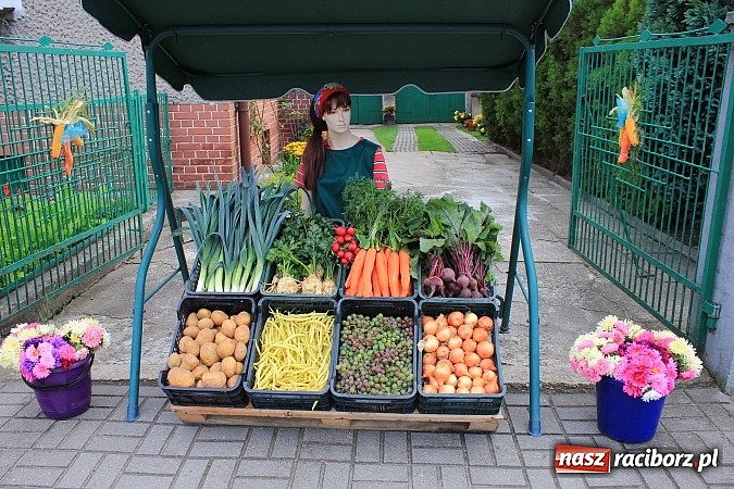 Zdjęcie w galerii na portalu naszraciborz.pl: Dożynki miejskie z barwnym korowodem, mażoretkami i górniczą orkiestrą wiadomości z regionu