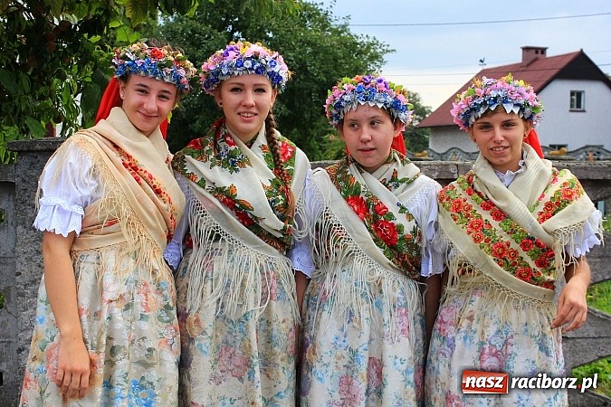 Zdjęcie w galerii na portalu naszraciborz.pl: Dożynki miejskie z barwnym korowodem, mażoretkami i górniczą orkiestrą wiadomości z regionu