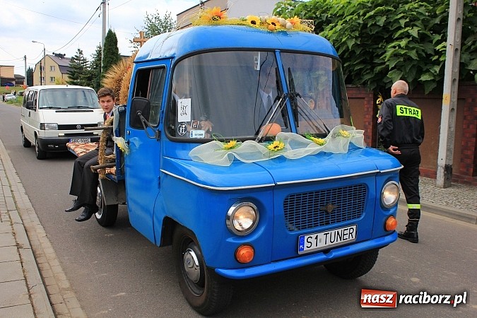 Zdjęcie w galerii na portalu naszraciborz.pl: Dożynki miejskie z barwnym korowodem, mażoretkami i górniczą orkiestrą wiadomości z regionu