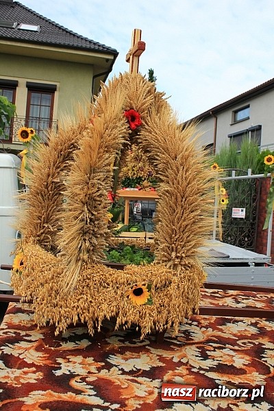 Zdjęcie w galerii na portalu naszraciborz.pl: Dożynki miejskie z barwnym korowodem, mażoretkami i górniczą orkiestrą wiadomości z regionu