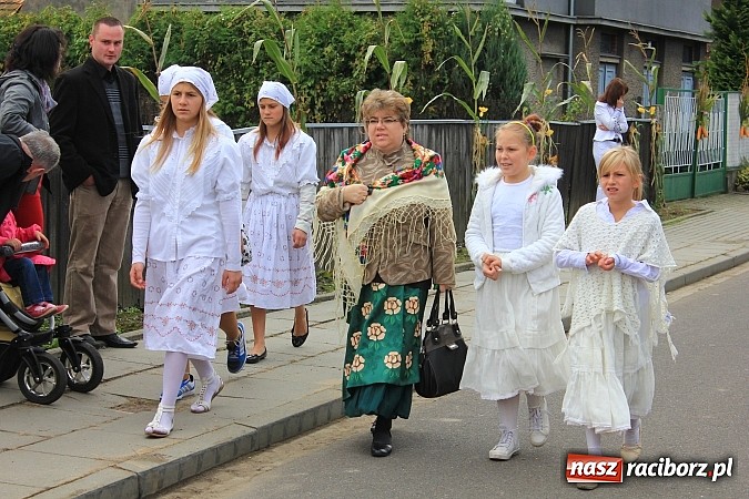 Zdjęcie w galerii na portalu naszraciborz.pl: Dożynki miejskie z barwnym korowodem, mażoretkami i górniczą orkiestrą wiadomości z regionu