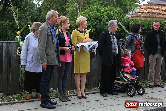 Zdjęcie w galerii na portalu naszraciborz.pl: Dożynki miejskie z barwnym korowodem, mażoretkami i górniczą orkiestrą wiadomości z regionu