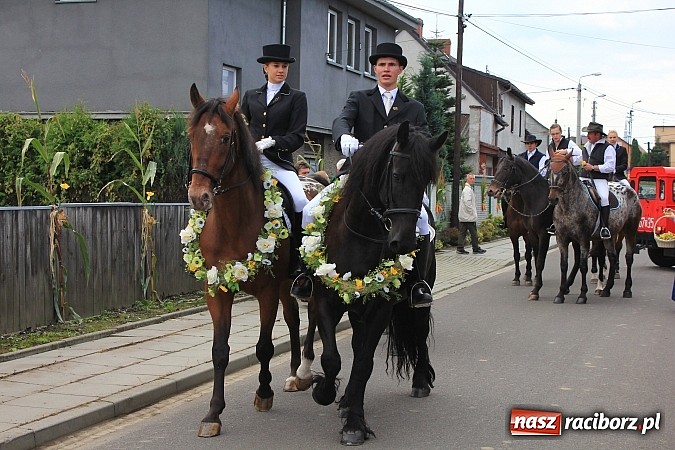 Zdjęcie w galerii na portalu naszraciborz.pl: Dożynki miejskie z barwnym korowodem, mażoretkami i górniczą orkiestrą wiadomości z regionu