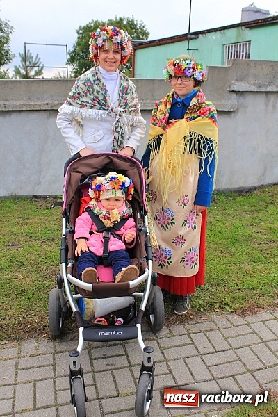 Zdjęcie w galerii na portalu naszraciborz.pl: Dożynki miejskie z barwnym korowodem, mażoretkami i górniczą orkiestrą wiadomości z regionu