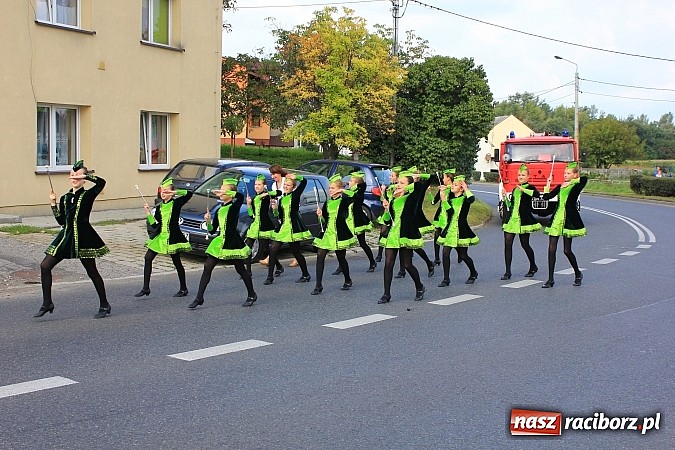 Zdjęcie w galerii na portalu naszraciborz.pl: Dożynki miejskie z barwnym korowodem, mażoretkami i górniczą orkiestrą wiadomości z regionu