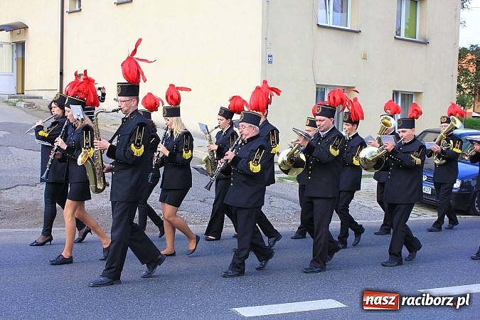 Zdjęcie w galerii na portalu naszraciborz.pl: Dożynki miejskie z barwnym korowodem, mażoretkami i górniczą orkiestrą wiadomości z regionu