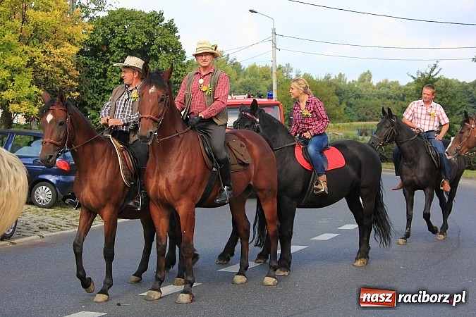 Zdjęcie w galerii na portalu naszraciborz.pl: Dożynki miejskie z barwnym korowodem, mażoretkami i górniczą orkiestrą wiadomości z regionu