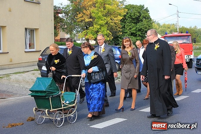 Zdjęcie w galerii na portalu naszraciborz.pl: Dożynki miejskie z barwnym korowodem, mażoretkami i górniczą orkiestrą wiadomości z regionu