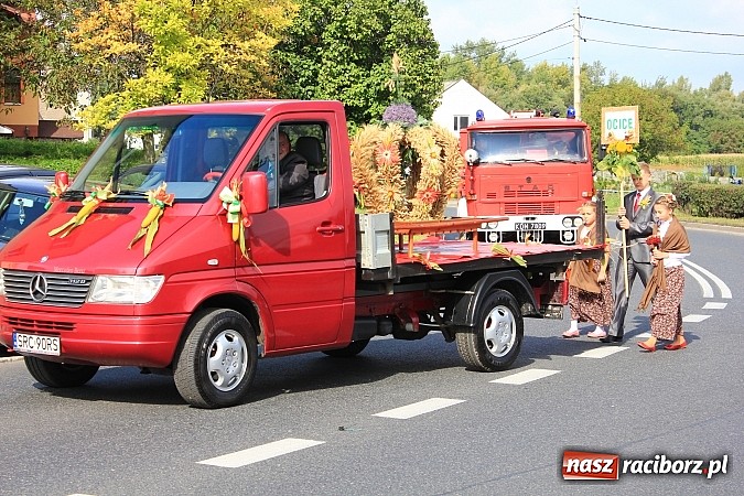 Zdjęcie w galerii na portalu naszraciborz.pl: Dożynki miejskie z barwnym korowodem, mażoretkami i górniczą orkiestrą wiadomości z regionu