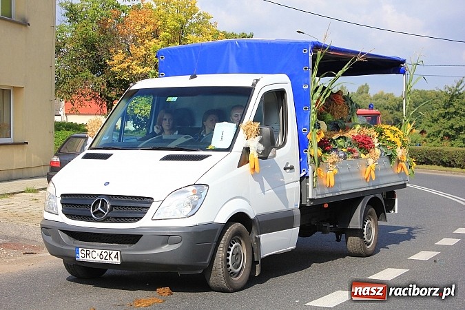 Zdjęcie w galerii na portalu naszraciborz.pl: Dożynki miejskie z barwnym korowodem, mażoretkami i górniczą orkiestrą wiadomości z regionu