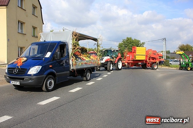 Zdjęcie w galerii na portalu naszraciborz.pl: Dożynki miejskie z barwnym korowodem, mażoretkami i górniczą orkiestrą wiadomości z regionu