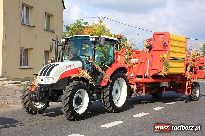 Zdjęcie w galerii na portalu naszraciborz.pl: Dożynki miejskie z barwnym korowodem, mażoretkami i górniczą orkiestrą wiadomości z regionu