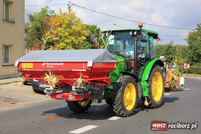 Zdjęcie w galerii na portalu naszraciborz.pl: Dożynki miejskie z barwnym korowodem, mażoretkami i górniczą orkiestrą wiadomości z regionu