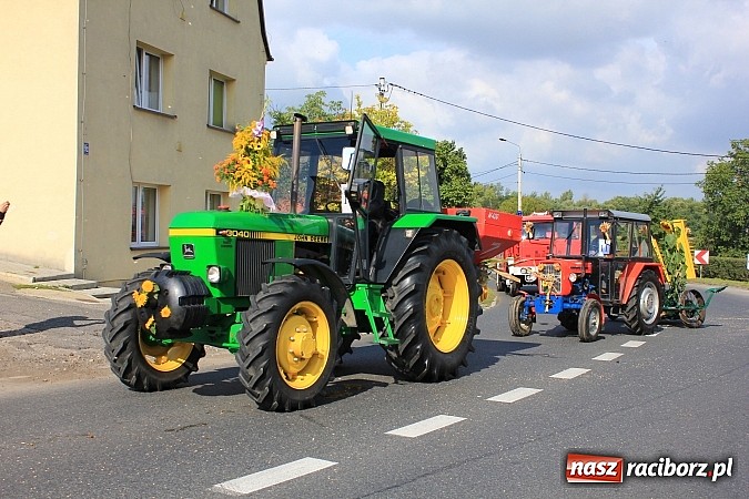 Zdjęcie w galerii na portalu naszraciborz.pl: Dożynki miejskie z barwnym korowodem, mażoretkami i górniczą orkiestrą wiadomości z regionu