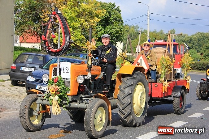 Zdjęcie w galerii na portalu naszraciborz.pl: Dożynki miejskie z barwnym korowodem, mażoretkami i górniczą orkiestrą wiadomości z regionu