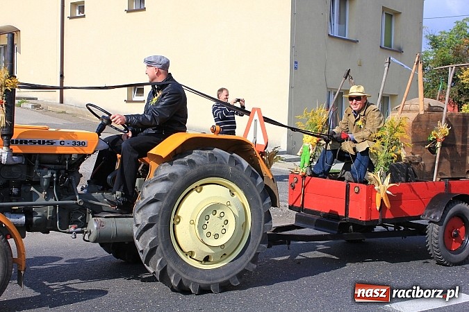 Zdjęcie w galerii na portalu naszraciborz.pl: Dożynki miejskie z barwnym korowodem, mażoretkami i górniczą orkiestrą wiadomości z regionu