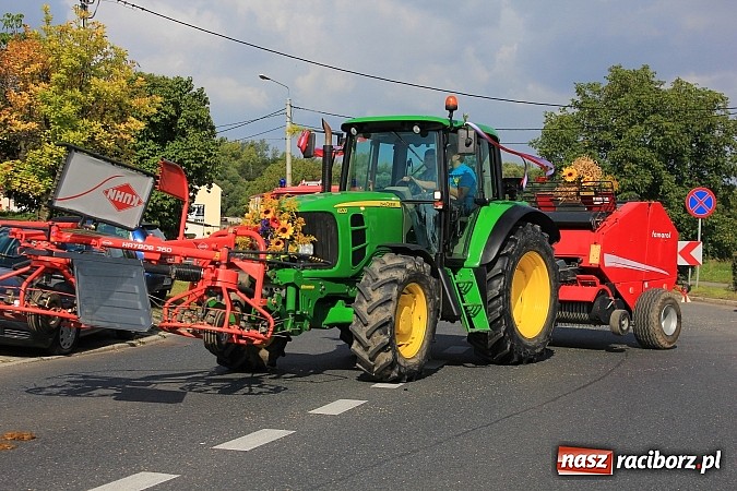 Zdjęcie w galerii na portalu naszraciborz.pl: Dożynki miejskie z barwnym korowodem, mażoretkami i górniczą orkiestrą wiadomości z regionu