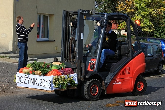 Zdjęcie w galerii na portalu naszraciborz.pl: Dożynki miejskie z barwnym korowodem, mażoretkami i górniczą orkiestrą wiadomości z regionu