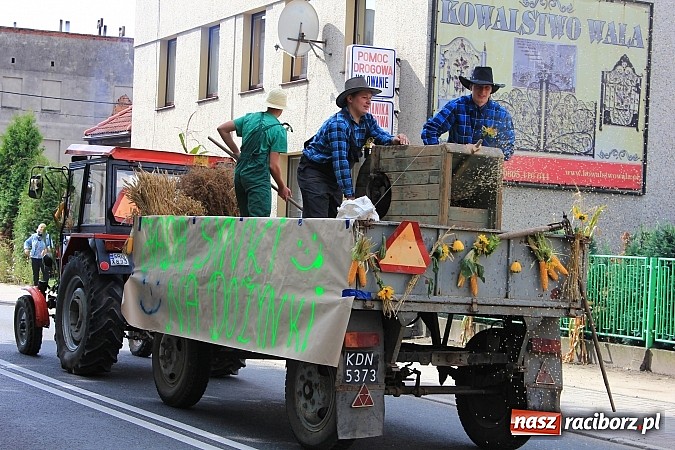 Zdjęcie w galerii na portalu naszraciborz.pl: Dożynki miejskie z barwnym korowodem, mażoretkami i górniczą orkiestrą wiadomości z regionu