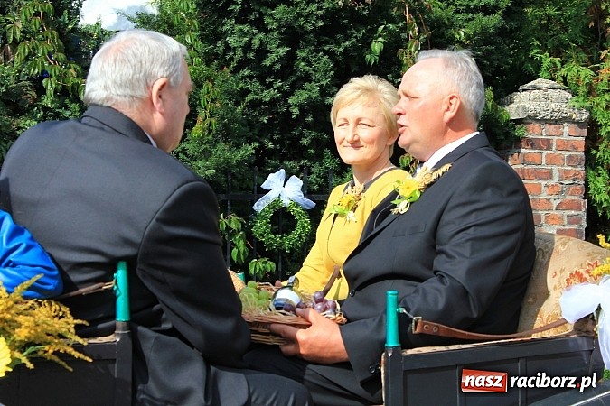 Zdjęcie w galerii na portalu naszraciborz.pl: Dożynki miejskie z barwnym korowodem, mażoretkami i górniczą orkiestrą wiadomości z regionu