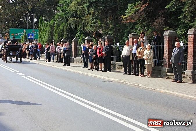 Zdjęcie w galerii na portalu naszraciborz.pl: Dożynki miejskie z barwnym korowodem, mażoretkami i górniczą orkiestrą wiadomości z regionu