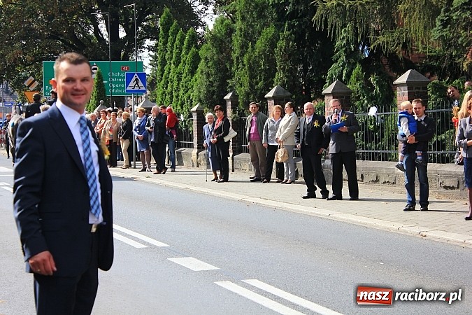 Zdjęcie w galerii na portalu naszraciborz.pl: Dożynki miejskie z barwnym korowodem, mażoretkami i górniczą orkiestrą wiadomości z regionu
