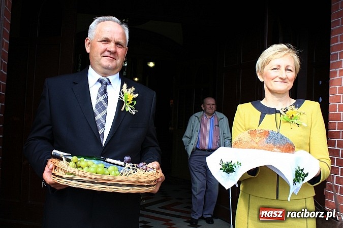 Zdjęcie w galerii na portalu naszraciborz.pl: Dożynki miejskie z barwnym korowodem, mażoretkami i górniczą orkiestrą wiadomości z regionu