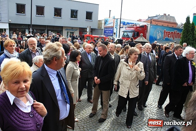 Zdjęcie w galerii na portalu naszraciborz.pl: Dożynki miejskie z barwnym korowodem, mażoretkami i górniczą orkiestrą wiadomości z regionu
