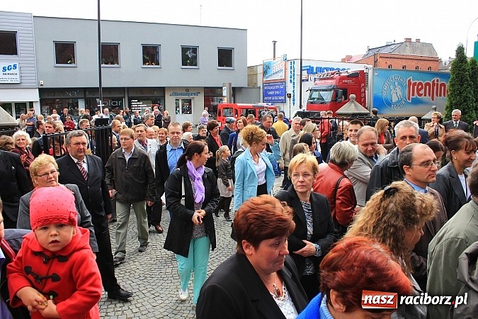 Zdjęcie w galerii na portalu naszraciborz.pl: Dożynki miejskie z barwnym korowodem, mażoretkami i górniczą orkiestrą wiadomości z regionu