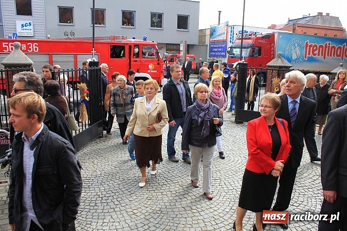 Zdjęcie w galerii na portalu naszraciborz.pl: Dożynki miejskie z barwnym korowodem, mażoretkami i górniczą orkiestrą wiadomości z regionu