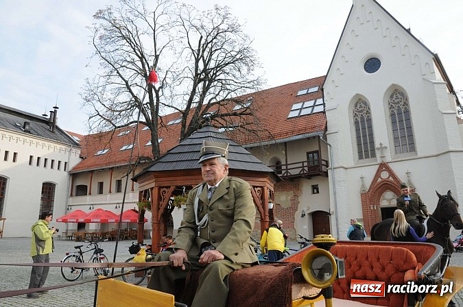 Zdjęcie w galerii na portalu naszraciborz.pl: W cztery godziny przeszli Szlakiem Husarii i Sobieskiego z Raciborza do Rud wiadomości z regionu