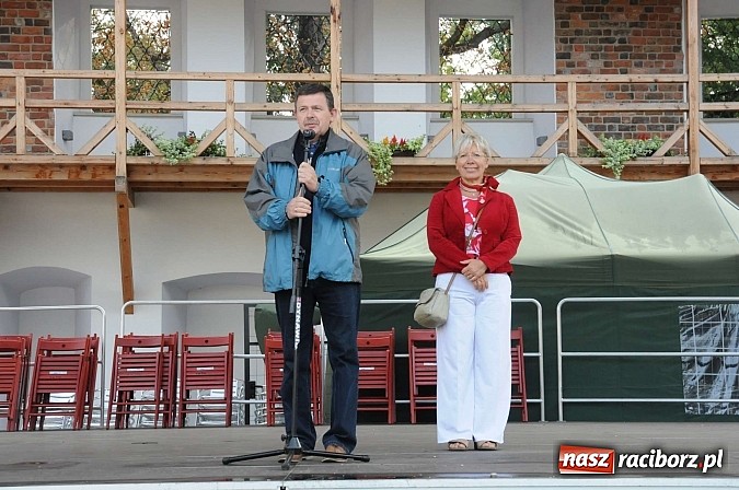 Zdjęcie w galerii na portalu naszraciborz.pl: W cztery godziny przeszli Szlakiem Husarii i Sobieskiego z Raciborza do Rud wiadomości z regionu