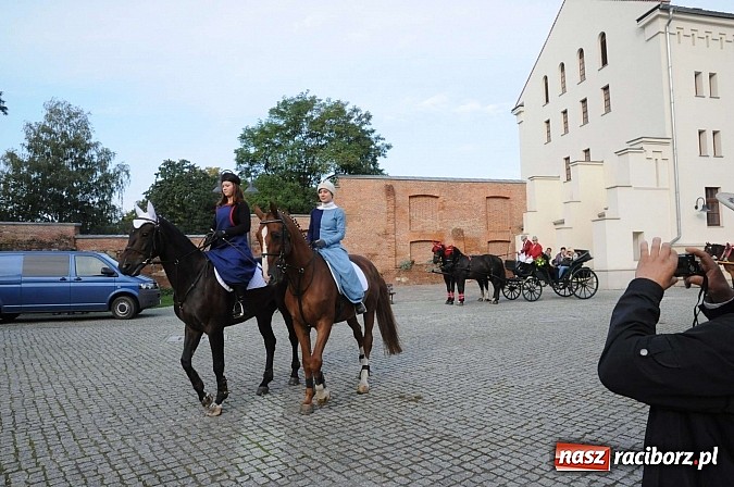 Zdjęcie w galerii na portalu naszraciborz.pl: W cztery godziny przeszli Szlakiem Husarii i Sobieskiego z Raciborza do Rud wiadomości z regionu