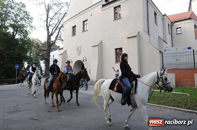 Zdjęcie w galerii na portalu naszraciborz.pl: W cztery godziny przeszli Szlakiem Husarii i Sobieskiego z Raciborza do Rud wiadomości z regionu