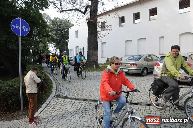 Zdjęcie w galerii na portalu naszraciborz.pl: W cztery godziny przeszli Szlakiem Husarii i Sobieskiego z Raciborza do Rud wiadomości z regionu