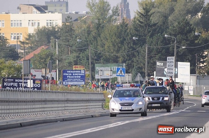 Zdjęcie w galerii na portalu naszraciborz.pl: W cztery godziny przeszli Szlakiem Husarii i Sobieskiego z Raciborza do Rud wiadomości z regionu