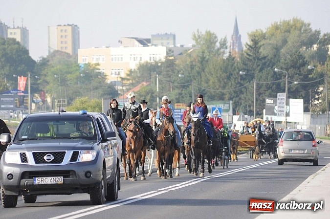 Zdjęcie w galerii na portalu naszraciborz.pl: W cztery godziny przeszli Szlakiem Husarii i Sobieskiego z Raciborza do Rud wiadomości z regionu