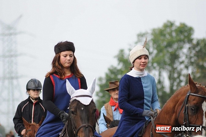 Zdjęcie w galerii na portalu naszraciborz.pl: W cztery godziny przeszli Szlakiem Husarii i Sobieskiego z Raciborza do Rud wiadomości z regionu