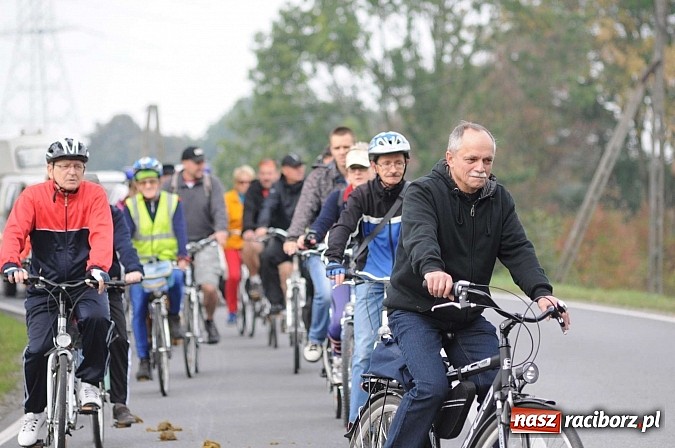 Zdjęcie w galerii na portalu naszraciborz.pl: W cztery godziny przeszli Szlakiem Husarii i Sobieskiego z Raciborza do Rud wiadomości z regionu