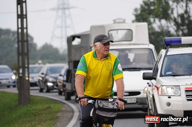 Zdjęcie w galerii na portalu naszraciborz.pl: W cztery godziny przeszli Szlakiem Husarii i Sobieskiego z Raciborza do Rud wiadomości z regionu