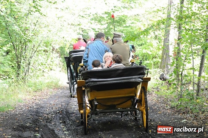 Zdjęcie w galerii na portalu naszraciborz.pl: W cztery godziny przeszli Szlakiem Husarii i Sobieskiego z Raciborza do Rud wiadomości z regionu