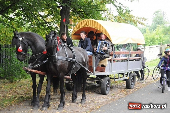 Zdjęcie w galerii na portalu naszraciborz.pl: W cztery godziny przeszli Szlakiem Husarii i Sobieskiego z Raciborza do Rud wiadomości z regionu