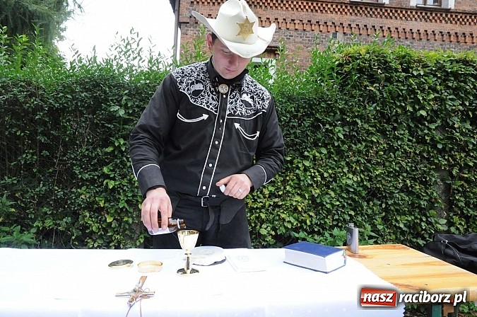 Zdjęcie w galerii na portalu naszraciborz.pl: W cztery godziny przeszli Szlakiem Husarii i Sobieskiego z Raciborza do Rud wiadomości z regionu