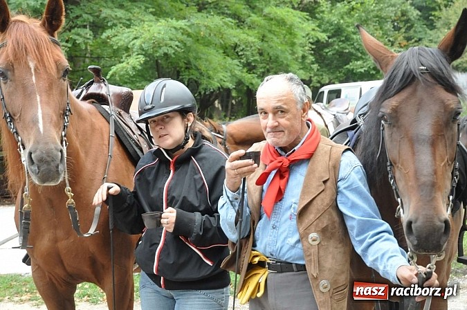 Zdjęcie w galerii na portalu naszraciborz.pl: W cztery godziny przeszli Szlakiem Husarii i Sobieskiego z Raciborza do Rud wiadomości z regionu