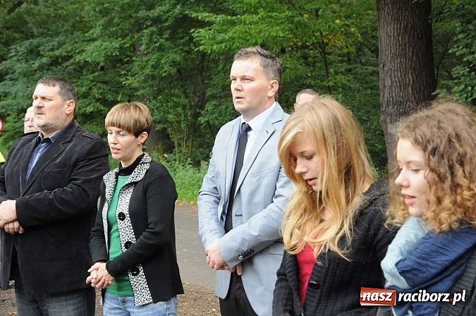 Zdjęcie w galerii na portalu naszraciborz.pl: W cztery godziny przeszli Szlakiem Husarii i Sobieskiego z Raciborza do Rud wiadomości z regionu