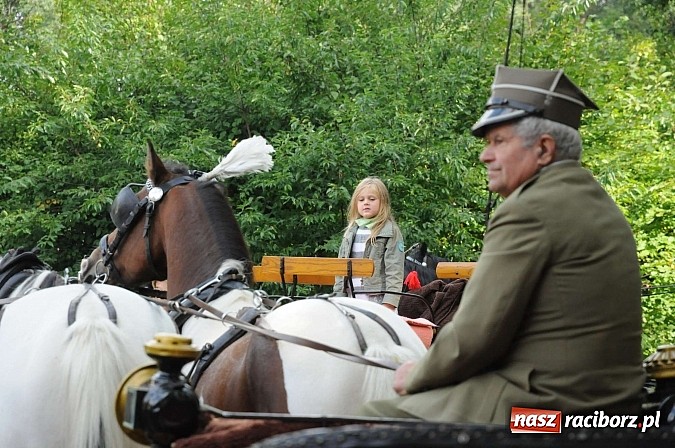 Zdjęcie w galerii na portalu naszraciborz.pl: W cztery godziny przeszli Szlakiem Husarii i Sobieskiego z Raciborza do Rud wiadomości z regionu